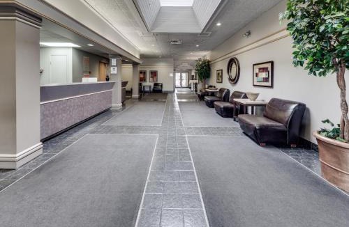 Cranbrook Hotel | Heritage Inn Hotel & Convention Centre - Cranbrook