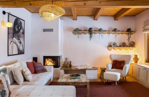 Bran Villa | Heritage Villa Predelut - Fireplace & Baby Crib