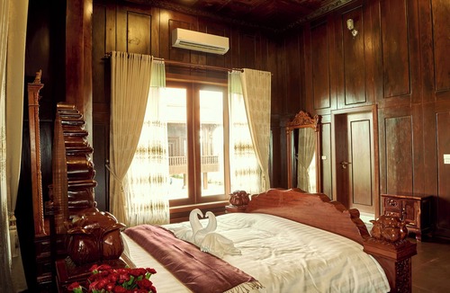 Kampot Resort | Heritage Village