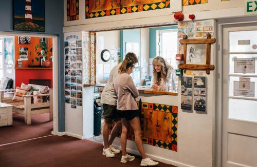 Westcliff Hostel | Hermanus Backpackers & Budget Accommodation