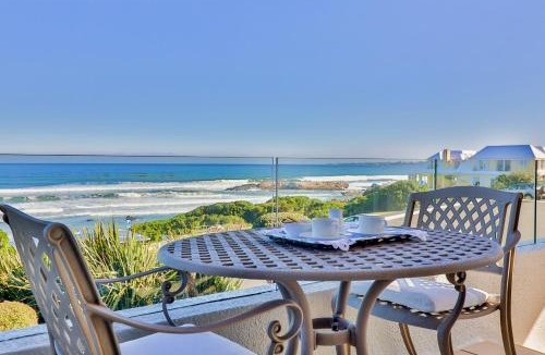 Voelklip House | Hermanus Beachfront Lodge