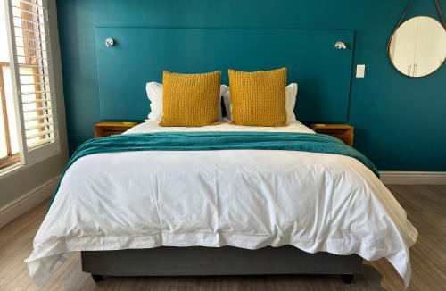 Hermanus City-Centre Apartment | Hermanus Waterfront Apartment no 17