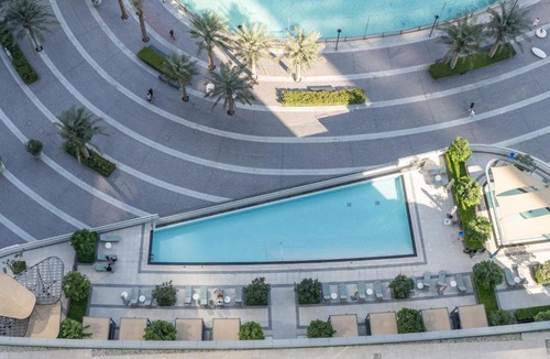 Downtown Dubai Apartment | Hermes-Style 2BR, Full Burj Khalifa View - Infinity Pool - Full Fountain View