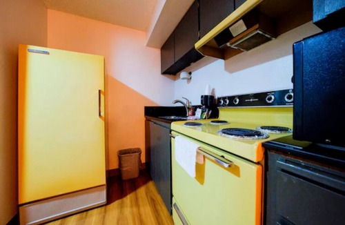 Hermiston Hotel | Hermiston Room for Families & Pros — Near Shops, Easy Free Onsite Parking Nearby