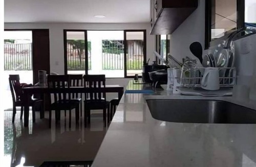 Matapalo House | Hermosa Casa de Lujo Para 18 Personas con Piscina