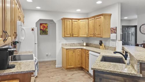 Montrose House | Hermosa Haven home