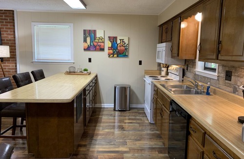 Hernando House | Hernando Retreat! Private, Clean, Spacious and near Hernando Town Square!
