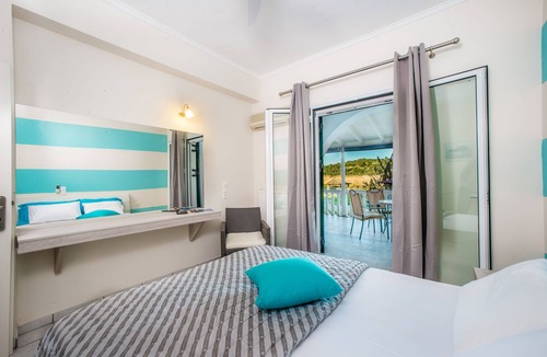 Limni Keri Hotel | Herodotos Studios