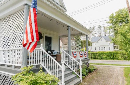 Western Gardens House | Heron Hideaway Game Room within walking distance to HWS & Seneca Lake