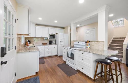 Wilkesboro House | Heron Hideaway