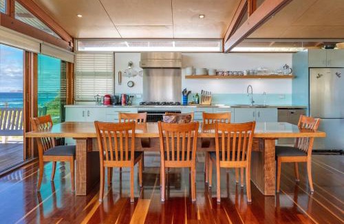Blueys Beach House | Heron House - Beachfront Blueys Beach