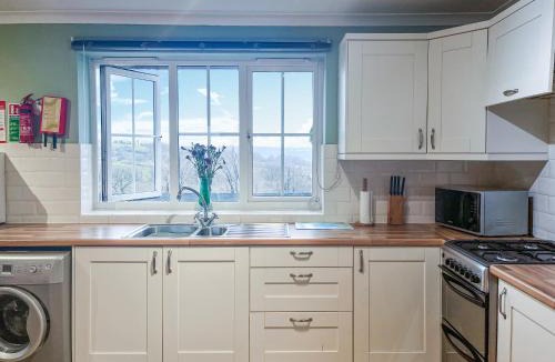Porthyrhyd House | Heron's Lodge