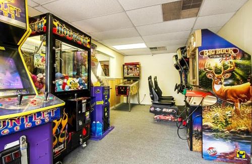 Lebanon Resort | Hershey Camping Resort Loft Park Model 7