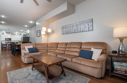 Hummelstown House | Hersheypark 3.4 miles-Open floor plan
