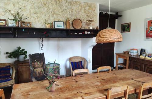 Cledes House | "Hertou"