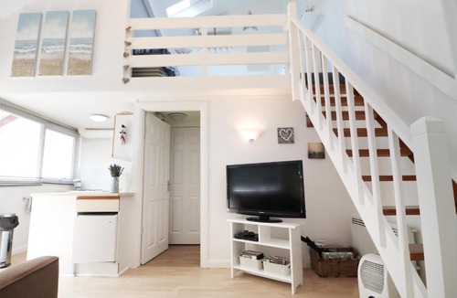 Llanteg House | Heulwen Lodge