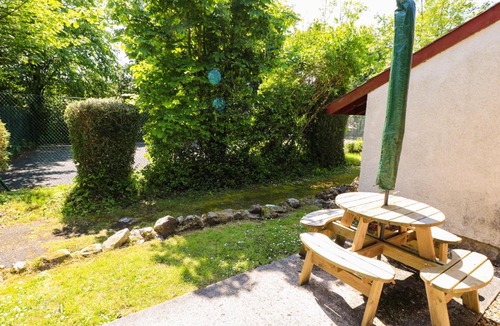 Llanteg House | Heulwen Lodge