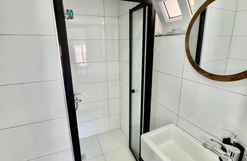 Adalar Hostel | HEYBELIADA