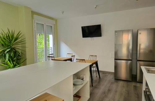 El Poble-sec Hostel | HeyLola! Hostel