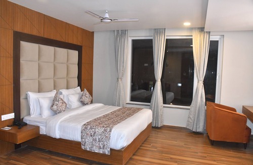 Sarnath Hotel | HHW BUDDHA LINEAGE