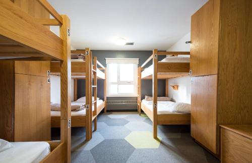 East Village Hostel | HI Calgary City Centre - Hostel