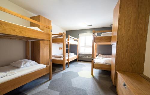 East Village Hostel | HI Calgary City Centre - Hostel