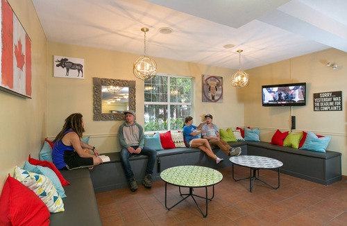 Downtown Kelowna Hostel | HI Kelowna Hostel