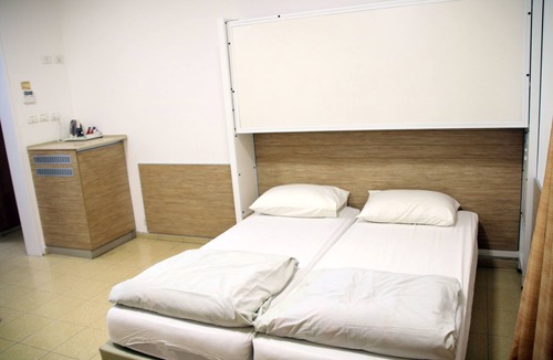 Tamar Hostel | HI Masada Hostel