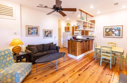 Grayton Beach Bed & Breakfast | Hibiscus Coffee & Guesthouse