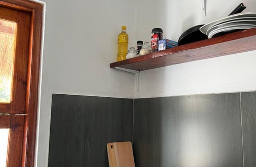 Lombok House | Hibiscus house Kuta Lombok 1 bedroom and kitchen