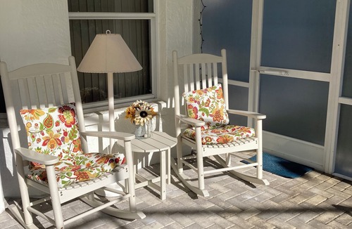 Lehigh Acres Villa | Hibiscus Point - Villa for 4 pers. with large terrace, garden and heated pool