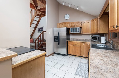 Nellysford House | Hickory Hideaway- 5 BR 4 BA with game room and indoor fire place