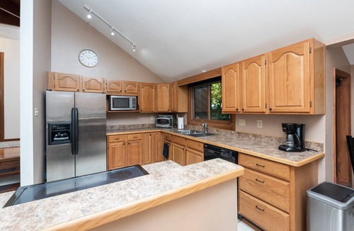 Nellysford House | Hickory Hideaway- 5 BR 4 BA with game room and indoor fire place