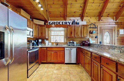 Necowa Cove Cabin | Hid n Timber Getaway