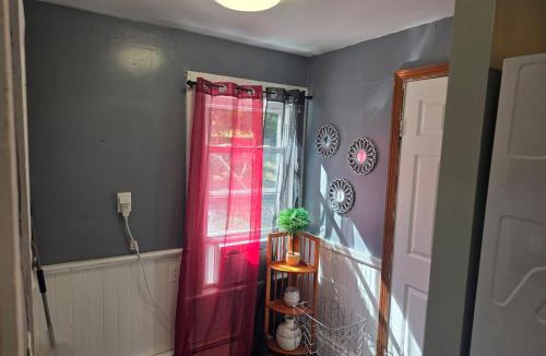 Manchester House | Hidden and comfortable home away from home