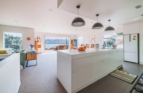 Diamond Harbour House | Hidden Gem at the backyard of Christchurch