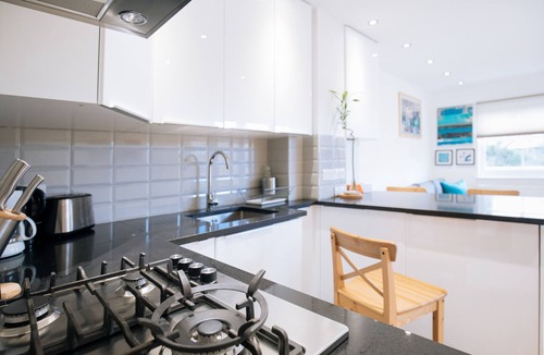 Queen's Gate Apartment | Hidden gem in Kensington, Central London