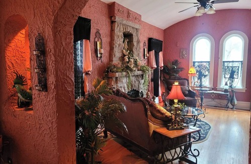 Rockford House | Hidden Gem SLEEPS 10+! Children & Pets welcomed!