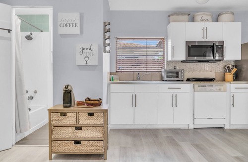 North Miami House | Hidden Gem Tiny house centrally located in nature