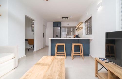 Shaka's Rock Apartment | Hidden Gem