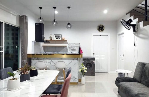 Thawi Watthana Apartment | Hidden Gems Residence