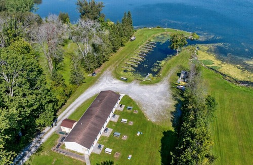 Durhamville House | Hidden Harbor Marina Unit 4 - Oneida Lake's Premier Fishing Paradise!