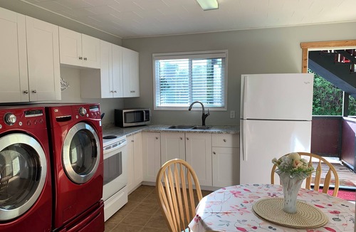 Coal Harbour Apartment | Hidden JEM Apartment-Hotel - Spacious Home Away From Home