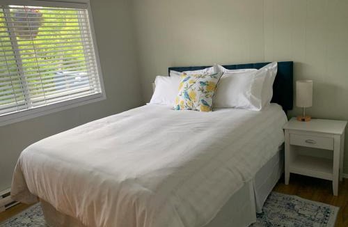 Coal Harbour Apartment | Hidden JEM - Your Home Away From Home