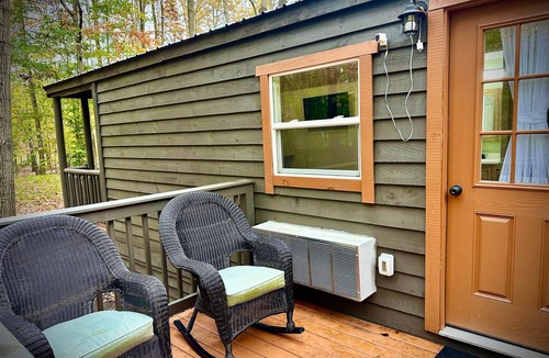 Birch Run Township Cabin | Hidden Oaks Cabin Resort | Little Bear | Unit 2