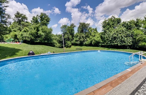 Black Jack House | 'Hidden Paradise' on 5 Acres w/Hot Tub & Deck!