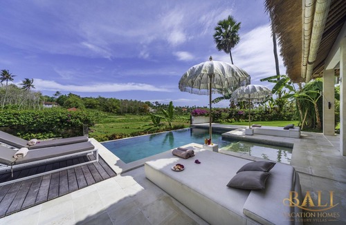Amlapura Villa | Hidden Poolvilla, Absolutely a Deluxe Treasure!