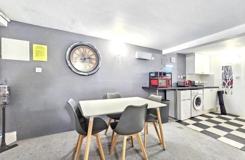 Thamesfield Apartment | Hidden Putney-Studio Flat