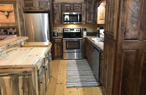 Cherry Log Cabin | Hidden Ridge Hideaway Gilmer Co STRL # 001598