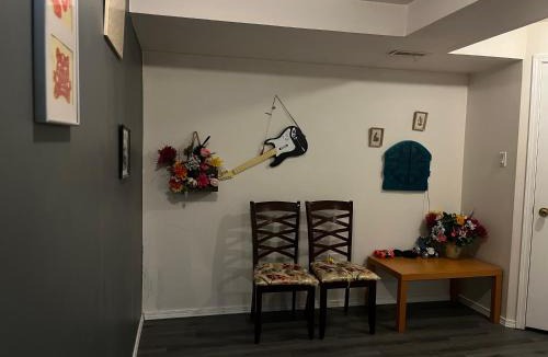 Hidden Valley House | hidden valley new basement suite with private bathroom!